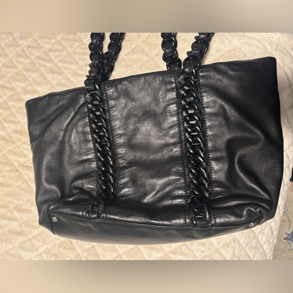 Circa 2005-2006 Authentic Chanel Tote Bag - Picture 5 of 7